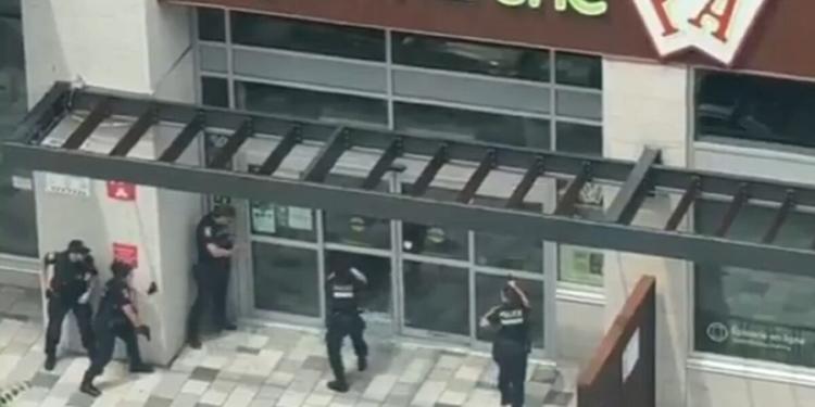 Sparatoria nel quartiere ebraico di Montréal, tre morti fra cui l'assalitore