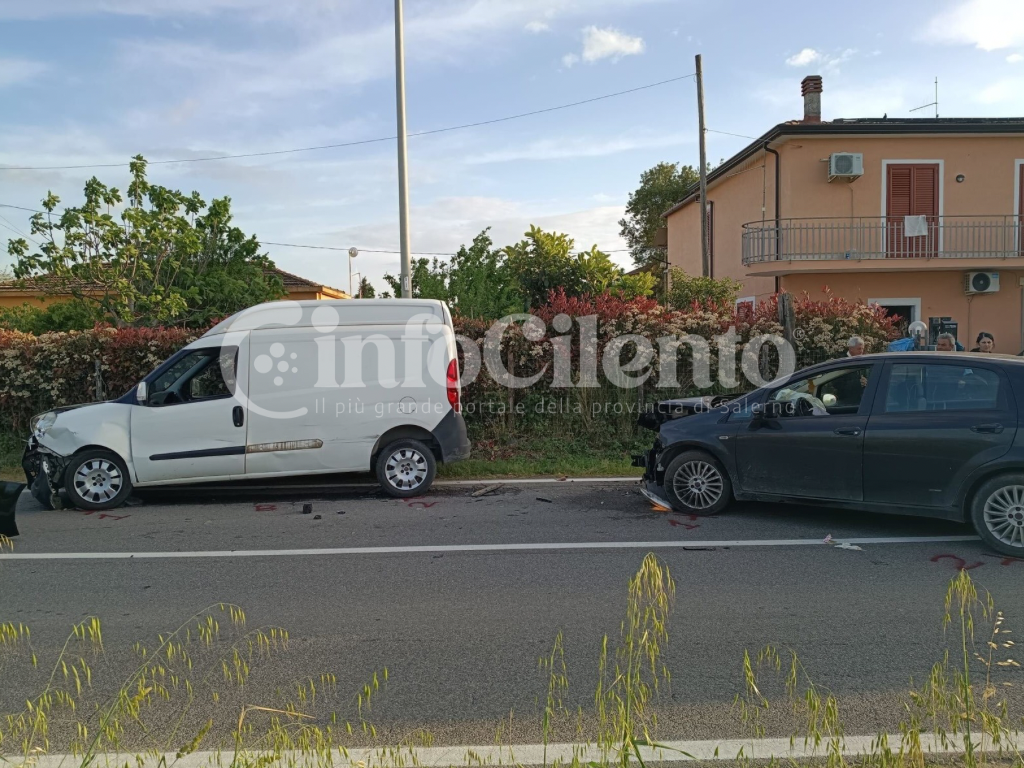 Incidente a Capaccio Paestum: scontro al Rettifilo, ferita una bambina di 7 anni