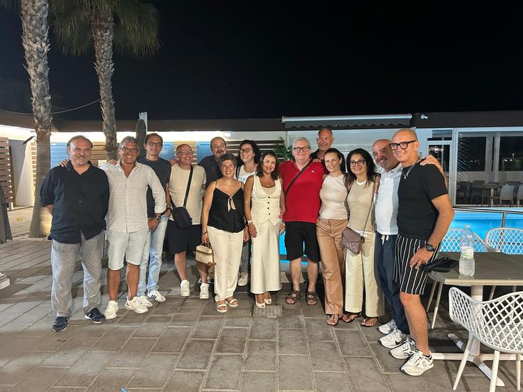 Quarantatrè anni dopo si incontrano gli ex alunni della IA della media Garibaldi di Milazzo