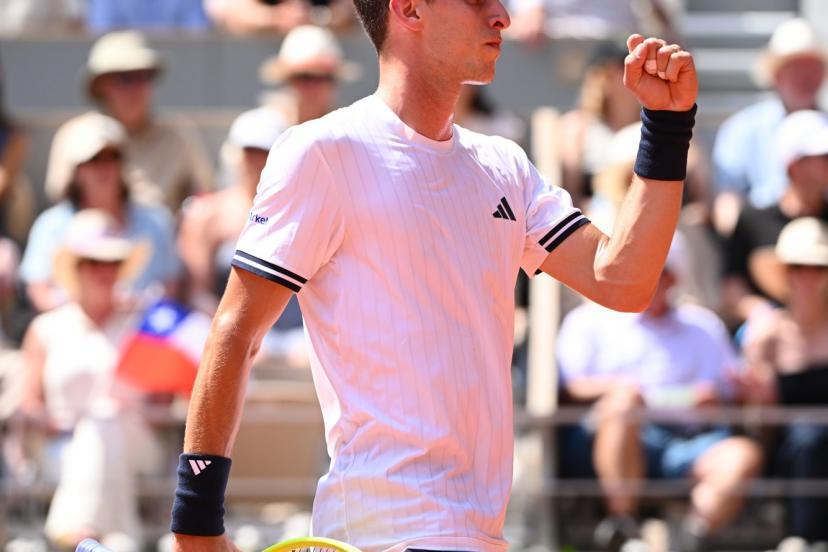 Juan Manuel Cerundolo en huitièmes de finale après le match le plus long de l'histoire&nbsp;de Roland-Garros depuis l'instauration du super tie-break