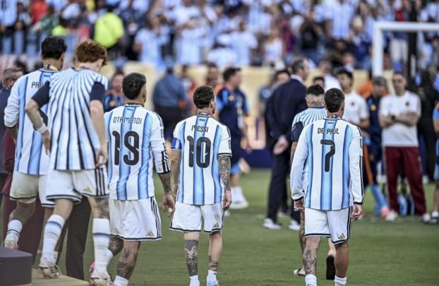 عريضة تطالب بحرمان الأرجنتين من المونديال مستقبلا
