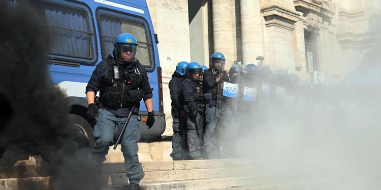 Studenti in piazza e scontri a Roma, Rizzo (Consulte Calabria): «Inaccettabile quello che è successo ieri davanti al ministero»