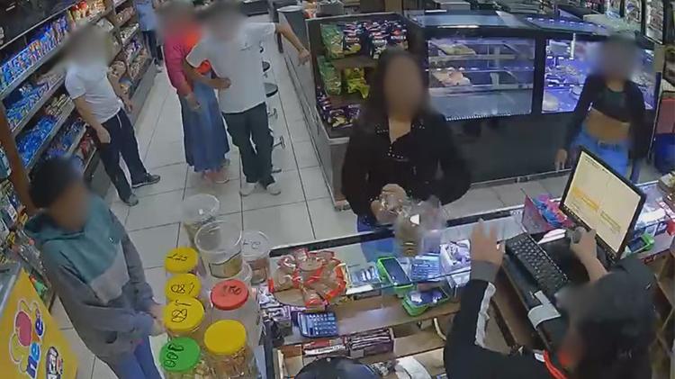 Funcionária de padaria denuncia ter sido agredida por clientes na Grande BH; veja vídeo
