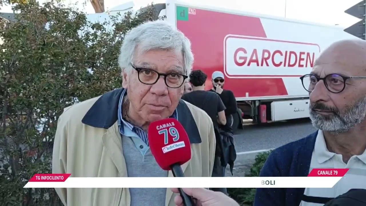 Caro carburante: la protesta dei trasportatori paralizza lo svincolo di Eboli