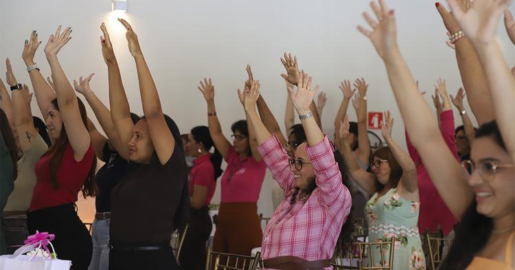 Cooperativas COCAPEC e Credicocapec reúnem 200 mulheres em encontro sobre protagonismo feminino no agronegócio
