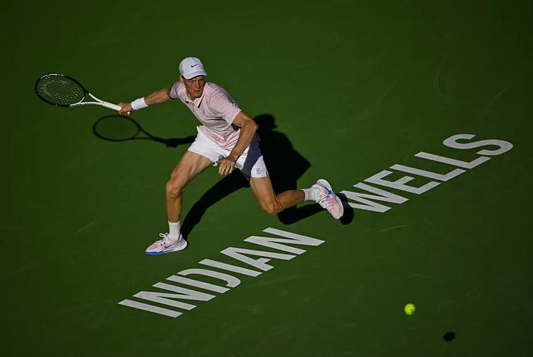 Indian Wells : Sinner se sort du piège Fonseca et fonce en quarts