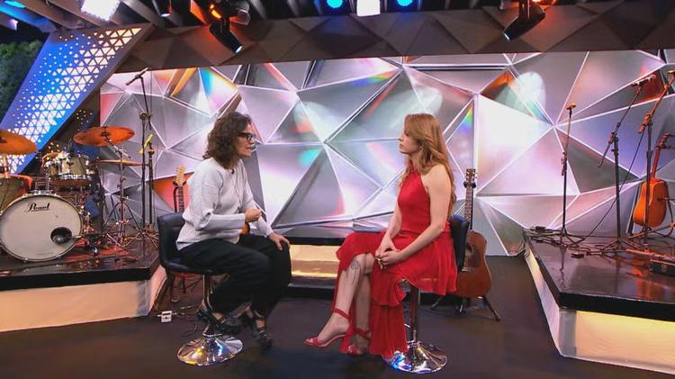 Os sucessos de Zélia Duncan no palco do Fantástico