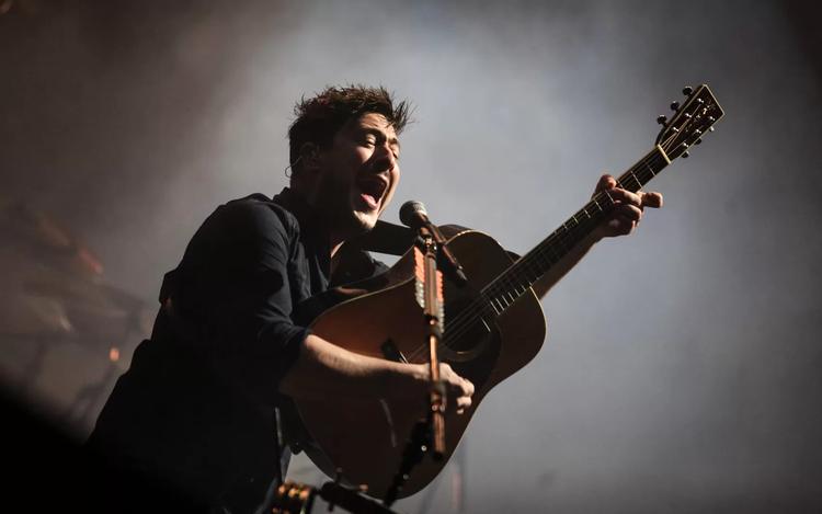 Mumford & Sons estreia no Rock in Rio 10 anos após auge do indie: 'Hoje temos músicas melhores'