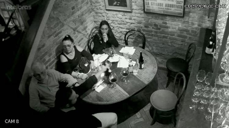 Discussão, cadeira arremessada, soco, garrafada: a cronologia da briga de Ed Motta e amigos com outros clientes do restaurante Grado