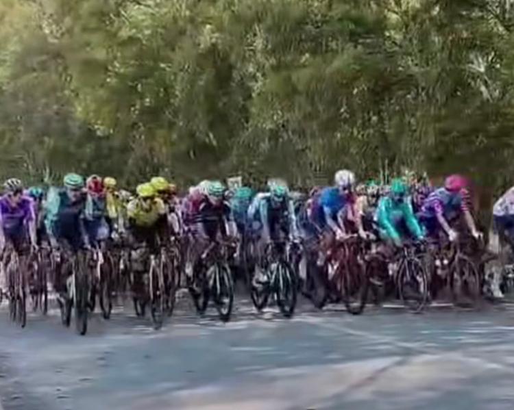 Il Giro dei templi: Paestum abbraccia il rosa verso il traguardo di Napoli