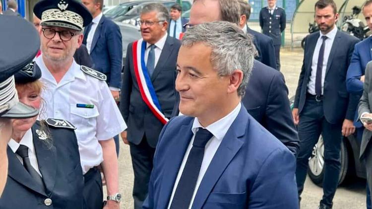 17 octobre : Gérald Darmanin réclame la suspension du droit de vote des auteurs de violences