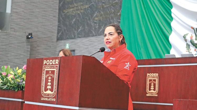 Tania Valentina promueve iniciativa sobre licencia sanitaria y certificación a médicos para poder realizar operaciones