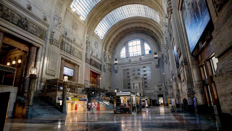 Sciopero generale, lunedì nero per trasporti e servizi: quali sono le fasce garantite