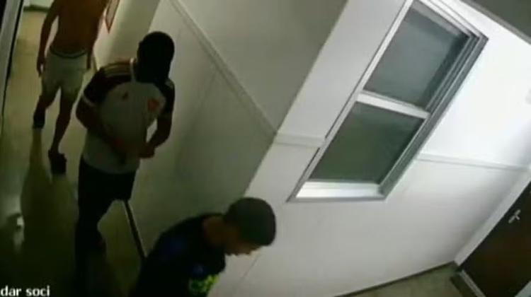 Justiça ouve adolescente acusado de ser mentor do estupro coletivo em Copacabana