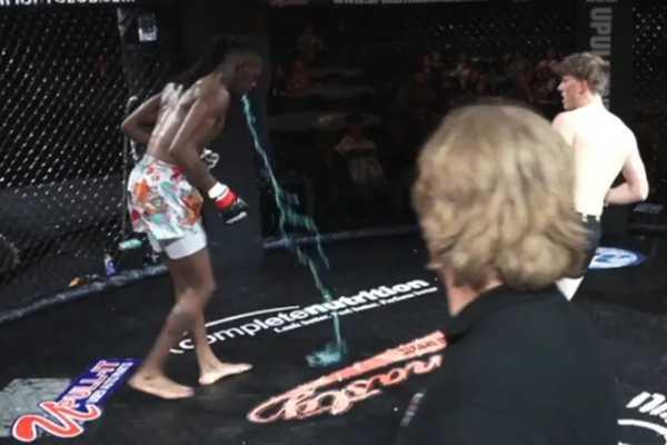 Vídeo: lutador perde por nocaute técnico por vomitar no cage