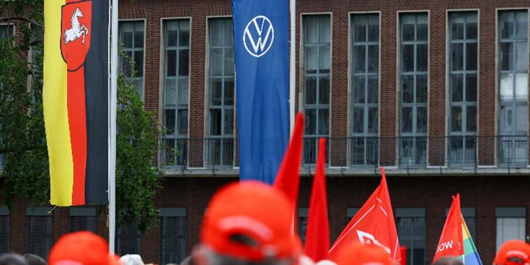 Tagli al management in Volkswagen: "Via un quarto dei posti"
