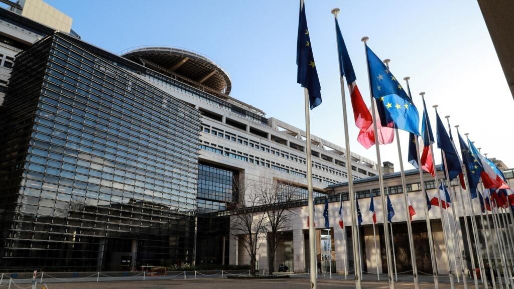 Dette : les agences de notation laissent inchangée la note souveraine de la France