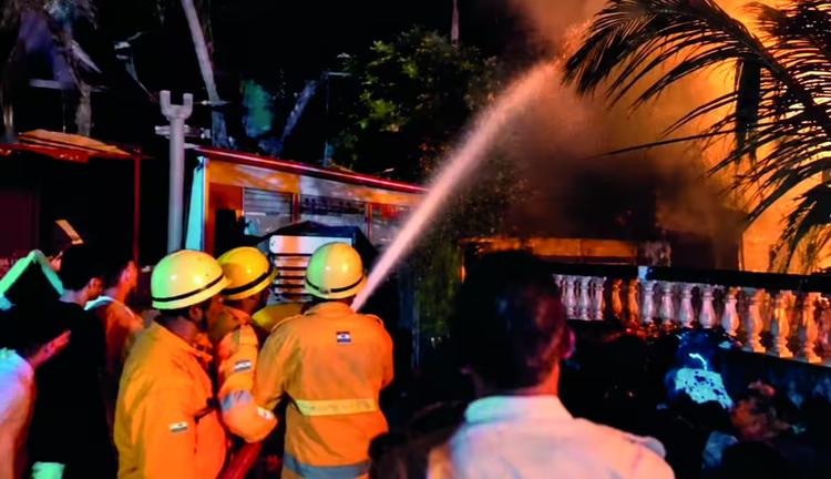 Fire destroys beach huts at Anjuna