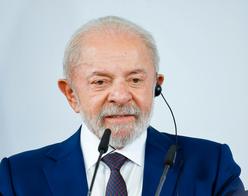 Lula assina MP que zera tributação da 'taxa das blusinhas'