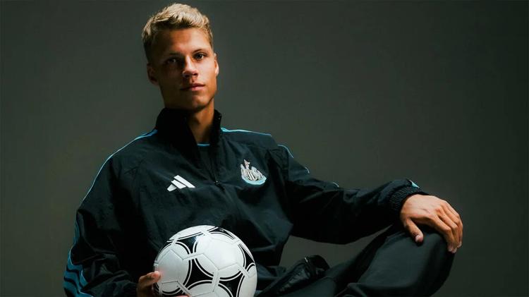 Sean Steur Signing Newcastle United