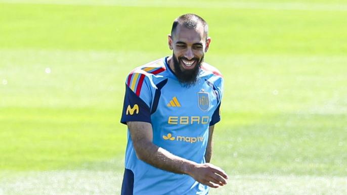 في نهائي المونديال.. لاعب إسباني يعلن رفضه مصافحة ترامب عن قناعة ويخضع للبروتوكول