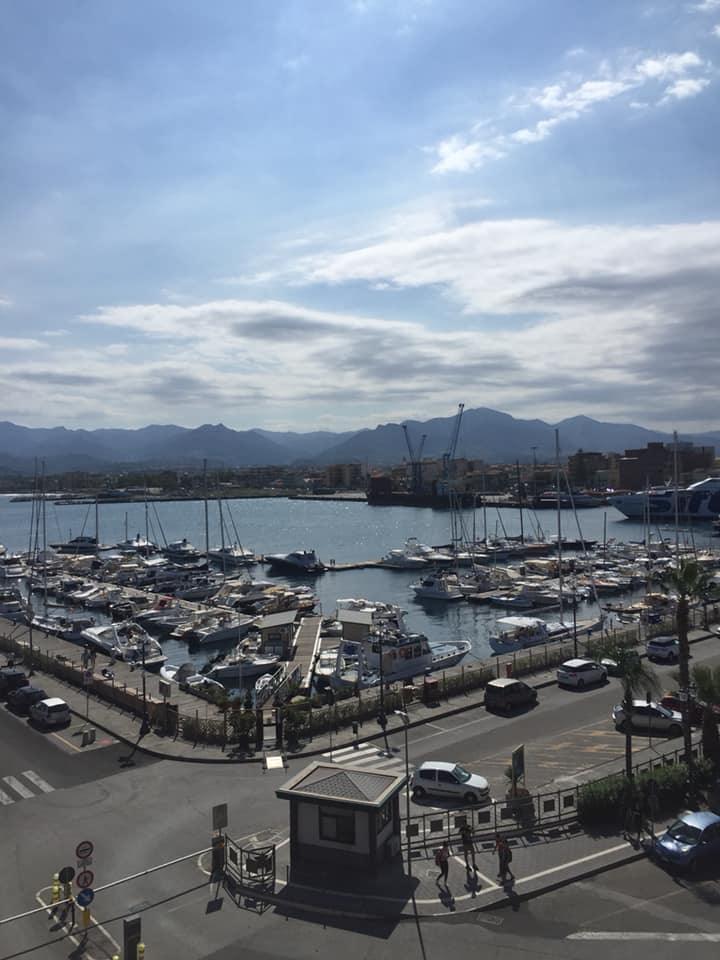 Porto di Milazzo, la maggioranza fa quadrato attorno a Midili: «Investimenti, Piano regolatore portuale e riapertura di una parte di Molo Marullo devono essere le priorità»