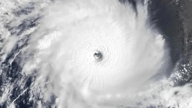 Ciclone monstro atinge ventos de quase 300 km/h e ameaça Taiwan e China