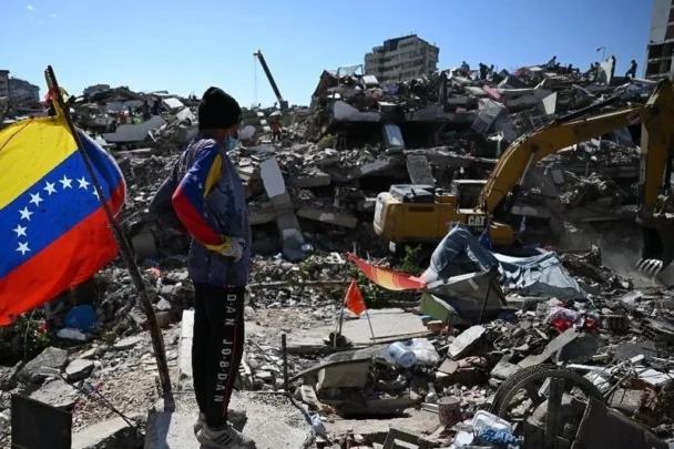 حصيلة ضحايا زلزالي فنزويلا تتخطى 4300 قتيل