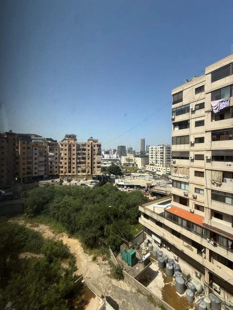 For Sale: Apartment in Dekweneh