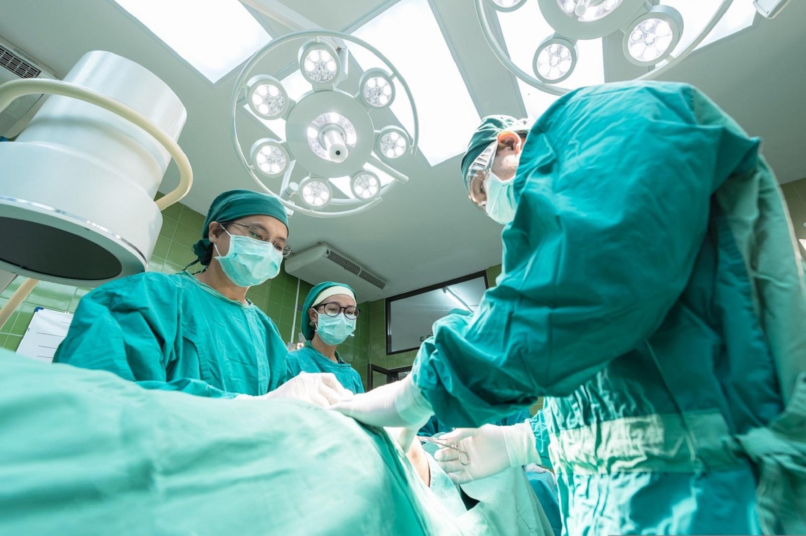 Disappearance Reignites Debate Over Illegal Cosmetic Clinics in Colombia