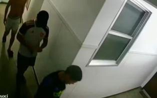 Justiça condena réus a 15 anos de prisão por estupro coletivo de adolescente em Copacabana