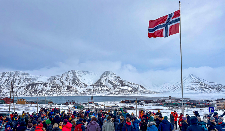 Le retour du soleil : Solfestuka 2026 à Longyearbyen