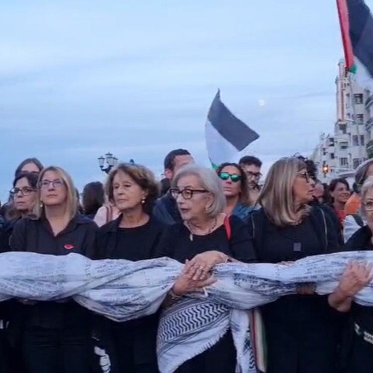 Gaza, a Bari il sudario con i nomi dei 19mila bambini uccisi