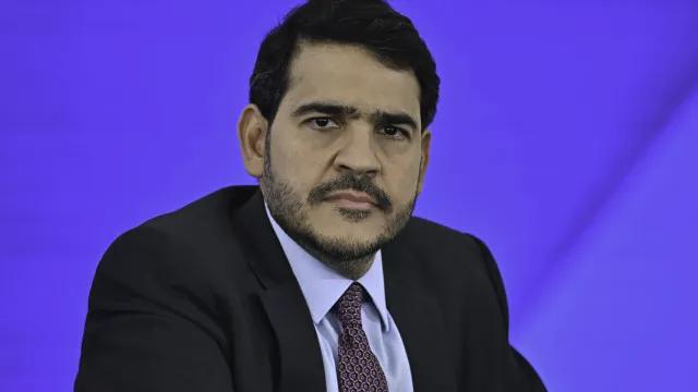 Indicação de Messias ao STF avança no Senado com leitura de relatório na CCJ