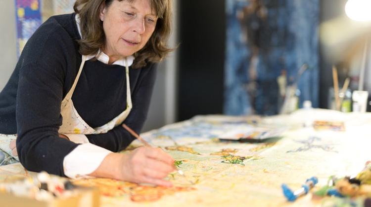 TRESQUES Marie-Édith Robinne expose ses peintures et broderies à la Tour de Guet