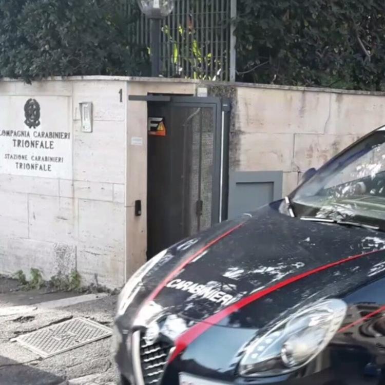 Anziana smaschera la truffa del 'finto carabiniere' e fa arrestare una ventenne (VIDEO)