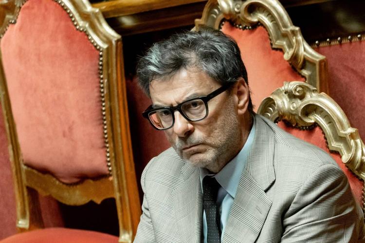 Giorgetti blinda Salvini: "Ascolta tutti e deciderà lui..."
