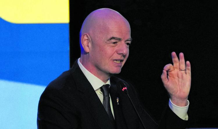 Infantino, autogol sulla superscorta