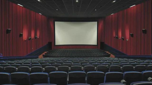 Cinemas ampliam uso de filmes mais curtos e antigos para alcançar a Cota de Tela