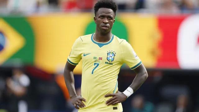 Vini Jr explica por que não bateu pênalti decisivo: 'Ancelotti que escolhe'