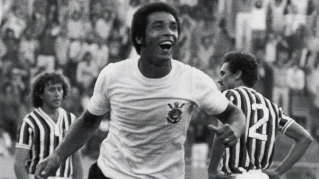 Morre Geraldão, artilheiro do Corinthians na conquista do Paulista de 1977