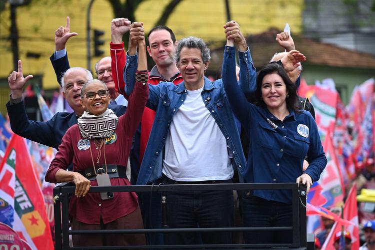 A dois dias da eleição, Haddad faz ato em reduto do PT com Marina e Tebet e diz que campanha 'cumpriu o objetivo'