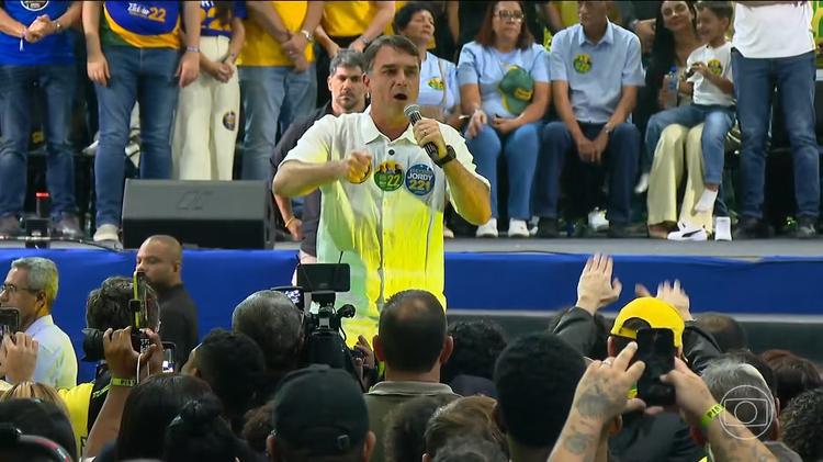 Flávio Bolsonaro, candidato à Presidência pelo PL, faz campanha no Rio