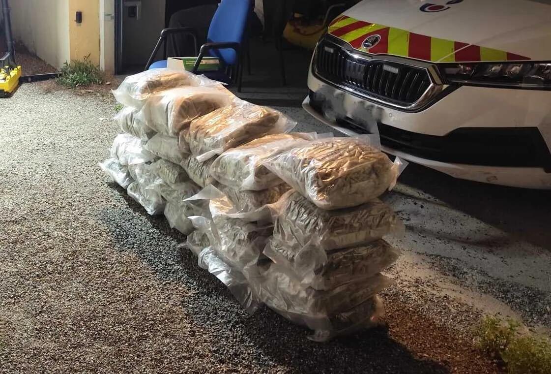 33 kg de cannabis découverts dans un faux «&nbsp;fourgon humanitaire”