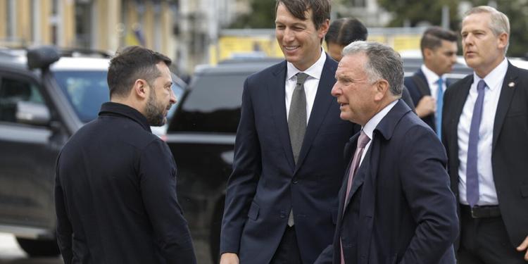 Guerra in Ucraina: finito a Kiev il primo incontro tra Volodymyr Zelenskyy e i due inviati di Trump, Witkoff-Kushner
