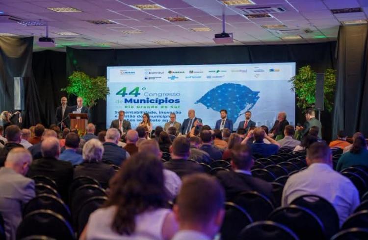Campestre da Serra participa do 44º Congresso de Municípios do Rio Grande do Sul