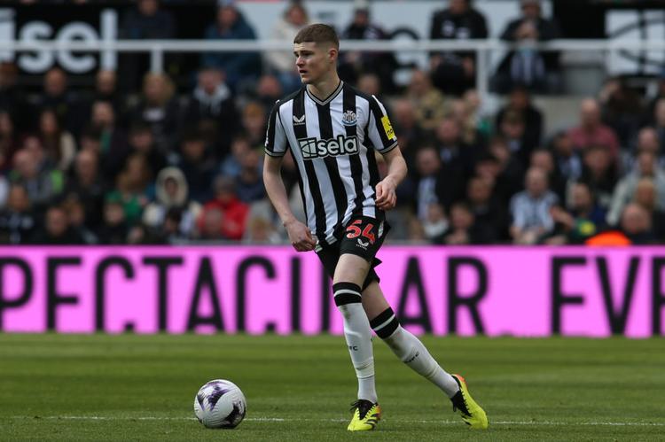 Report: 'Excellent' 19-year-old is now in talks to sign new Newcastle United contract, he's changed agent