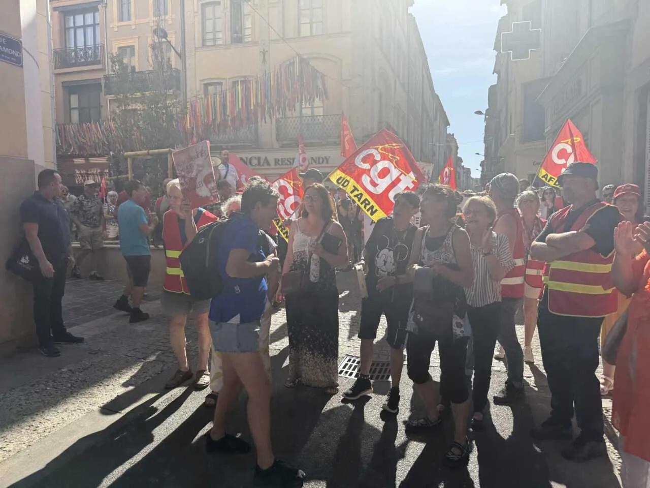 Carcassonne : près de 150 manifestants contre l’expulsion de syndicats des locaux municipaux