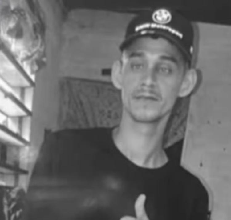 Homem é morto a tiros na frente da esposa e das filhas após invasão em Arapiraca