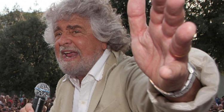 Grillo attacca il M5s: doveva cambiare la politica, ma la politica ha cambiato il Movimento
